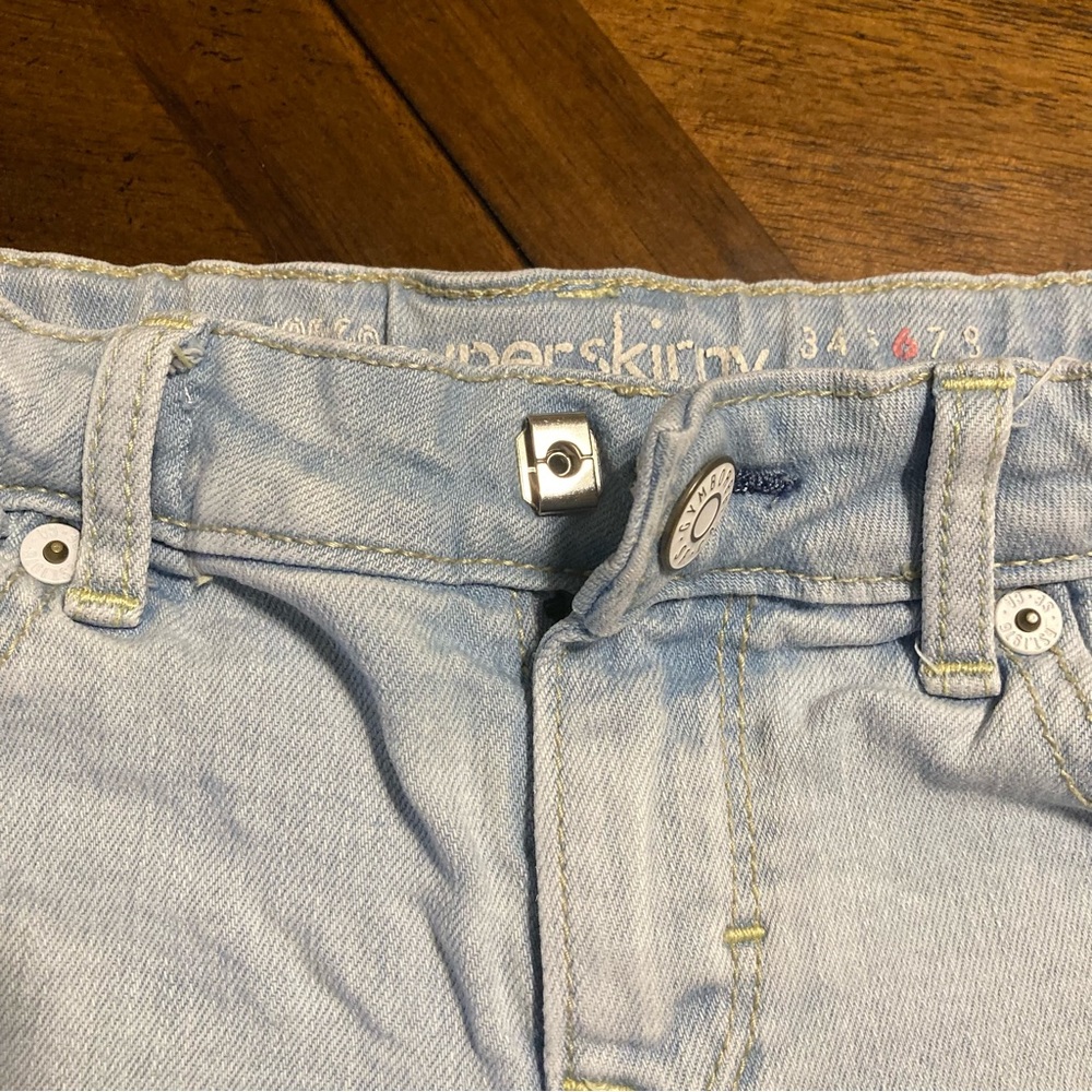 Gymboree girls sz. 6 (1) jean with bows and (1) short, skinny, adjustable waist - Picture 8 of 10